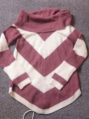 Derek Heart Sweater Womens S Small  Acrylic White Purple Arrow Cowl Neck Striped